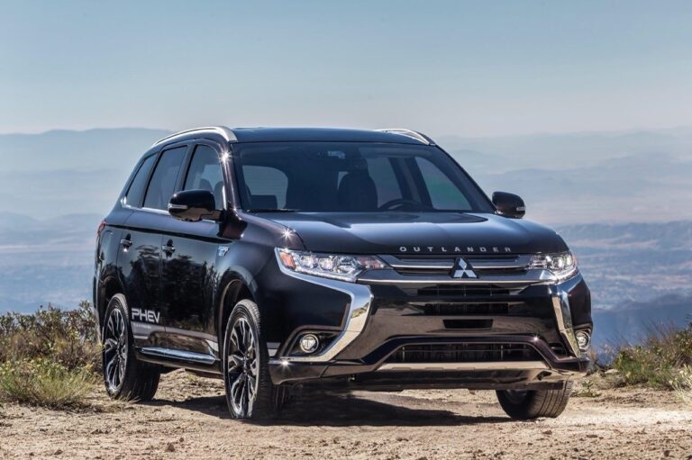 بررسی و قیمت میتسوبیشی اوتلندر 2024