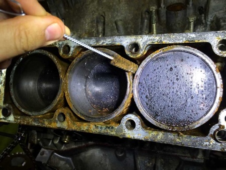 علت وجود روغن در دریچه گاز پراید چیست؟ 31 علت وجود روغن در دریچه گاز پراید چیست؟