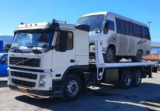 حمل انواع خودرو صفر لوکس و وارداتی از مناطق گمرکی با کفی خودرو بر در زاهدان