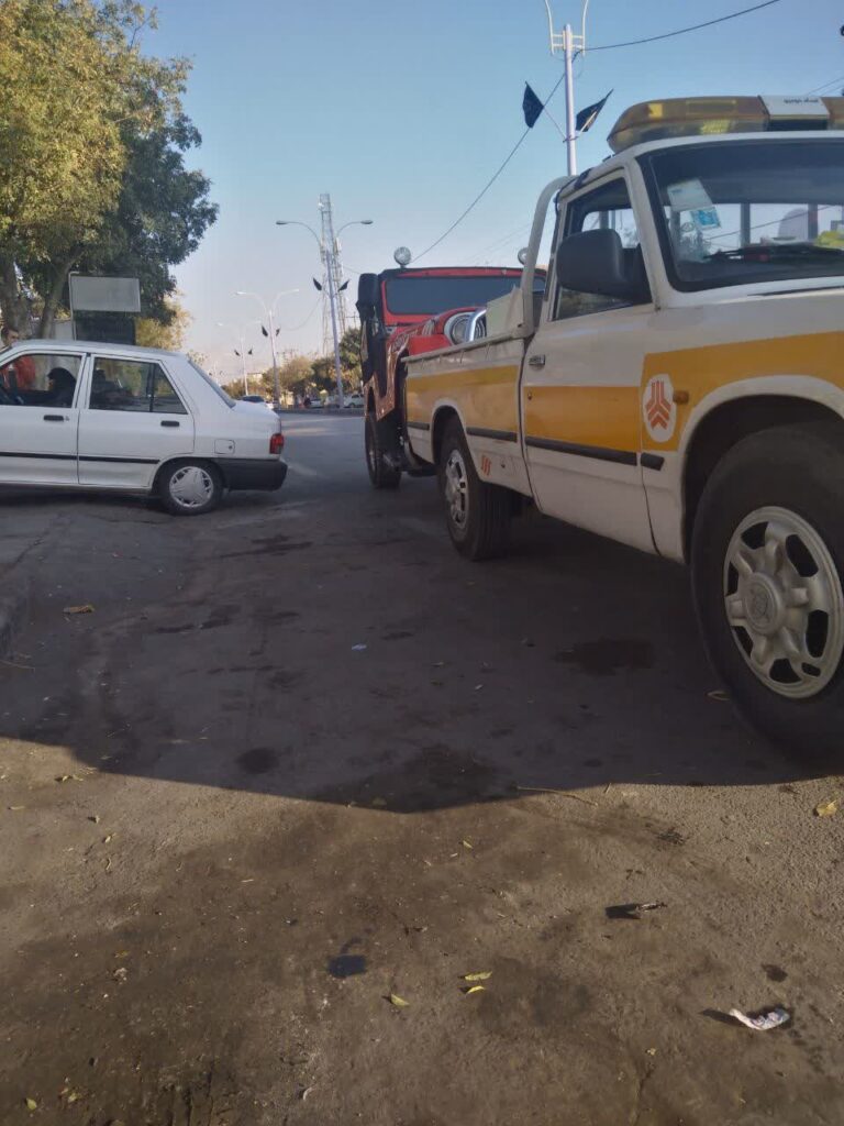 حمل خودرو با یدک کش در بم